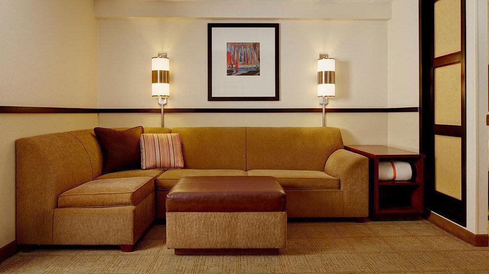 Hyatt Place Milwaukee Airport Buitenkant foto